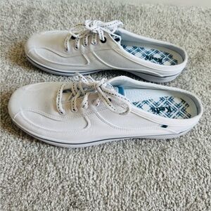 New KEDS WOMEN'S SLIP ON TIE SNEAKERS WHITE